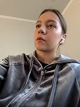 AliceBrayan online show from 10-02-25, 05:03