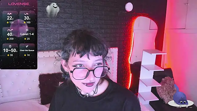 Ghosty Doll online show from 12-17-24, 01:07