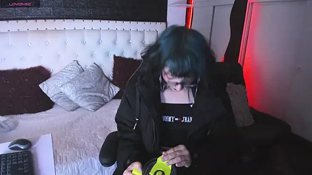 Ghosty Doll online show from 03-04-25, 08:05