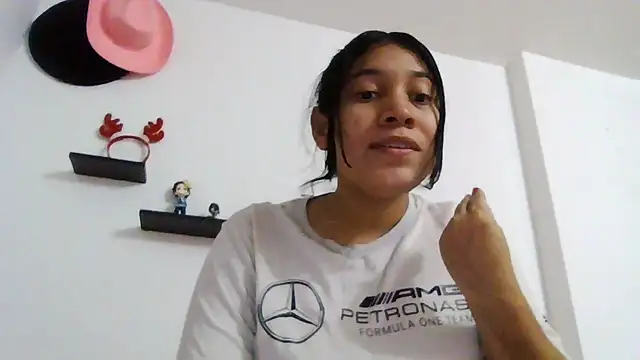 Snapshot of miss_rose1 chatting on 12-15-25, 02:27 miss rose1 online show from 12-15-25, 02:27