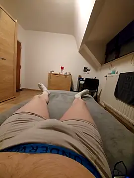 pascalino100 online show from 02-15-25, 09:59