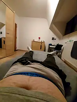 pascalino100 online show from 02-16-25, 07:38