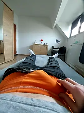 pascalino100 online show from 02-19-25, 09:06