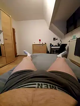 pascalino100 online show from 02-22-25, 06:52