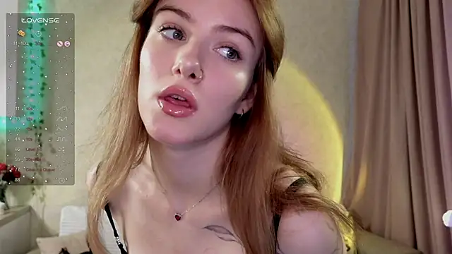 Snapshot of SpiceJessy chatting on 11-06-25, 11:00 SpiceJessy online show from 11-06-25, 11:00