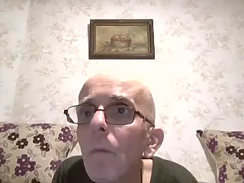 Snapshot of mariusica1@xh chatting on 01-10-25, 05:34 mariusica1xh online show from 01-10-25, 05:34