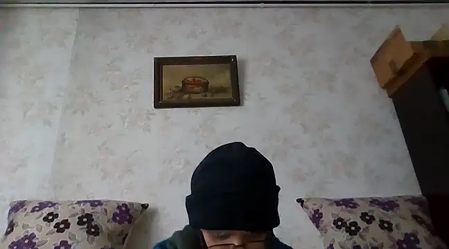 Snapshot of mariusica1@xh chatting on 02-12-25, 11:07 mariusica1xh online show from 02-12-25, 11:07
