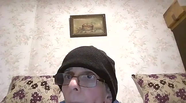 Snapshot of mariusica1@xh chatting on 02-12-25, 11:20 mariusica1xh online show from 02-12-25, 11:20