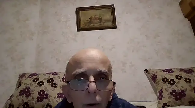 Snapshot of mariusica1@xh chatting on 02-15-25, 01:53 mariusica1xh online show from 02-15-25, 01:53