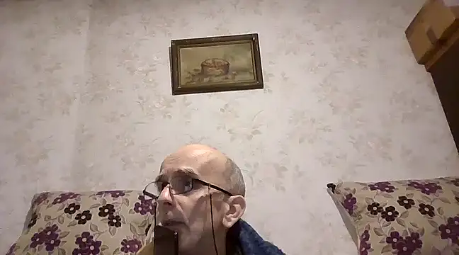 Snapshot of mariusica1@xh chatting on 02-16-25, 09:27 mariusica1xh online show from 02-16-25, 09:27