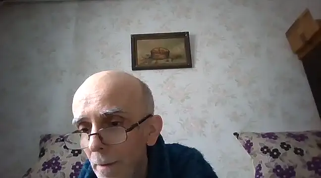 Snapshot of mariusica1@xh chatting on 02-17-25, 02:04 mariusica1xh online show from 02-17-25, 02:04