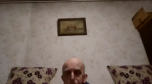 Snapshot of mariusica1@xh chatting on 03-11-25, 05:13 mariusica1xh online show from 03-11-25, 05:13