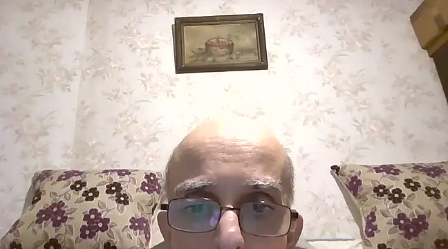 Snapshot of mariusica1@xh chatting on 03-14-25, 12:43 mariusica1xh online show from 03-14-25, 12:43