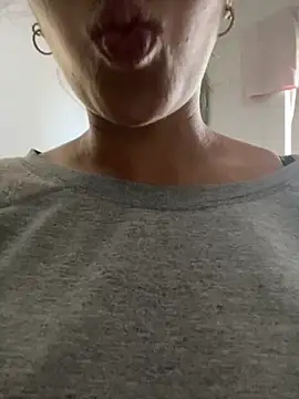 Gabizinhagirls online show from 09-18-25, 03:47