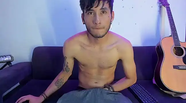 Henrikk senn online show from 12-10-24, 03:12