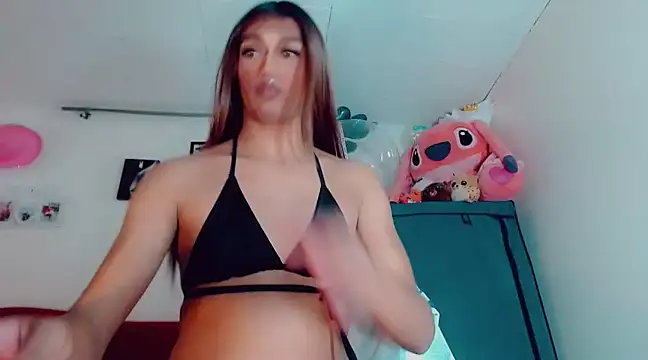 Snapshot of nicol_gill_ chatting on 01-24-25, 02:30 nicol gill online show from 01-24-25, 02:30