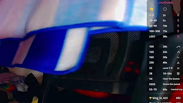 Snapshot of nicol_gill_ chatting on 02-10-25, 11:46 nicol gill online show from 02-10-25, 11:46