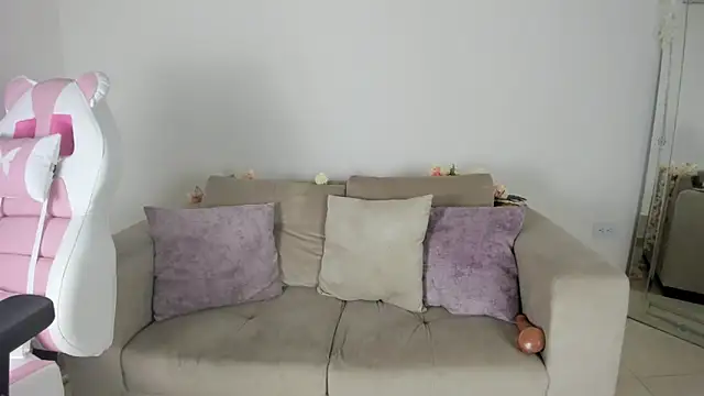 Charlotte cowell sub1  online show from 01-10-25, 12:06