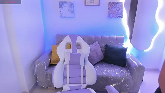 Charlotte cowell sub1  online show from 10-13-25, 07:47