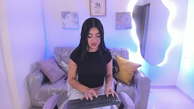 Charlotte cowell sub1  online show from 01-08-26, 05:37