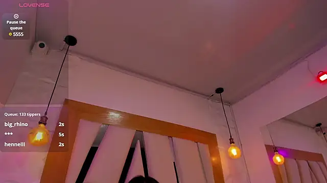 Snapshot of sophie_ws chatting on 12-31-24, 05:44 sophie ws online show from 12-31-24, 05:44