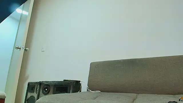 Snapshot of thomas_gun chatting on 05-01-26, 02:05 thomas gun online show from 05-01-26, 02:05