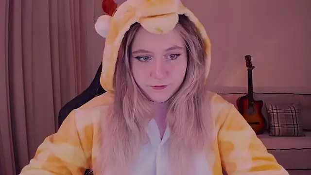 Snapshot of Diana_Flower chatting on 12-14-24, 01:16 Diana Flower online show from 12-14-24, 01:16