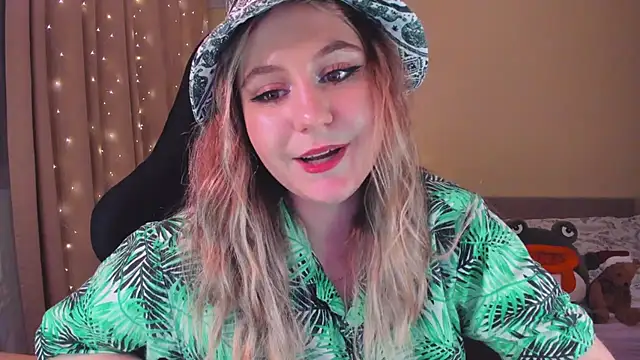 Snapshot of Diana_Flower chatting on 12-26-24, 01:43 Diana Flower online show from 12-26-24, 01:43