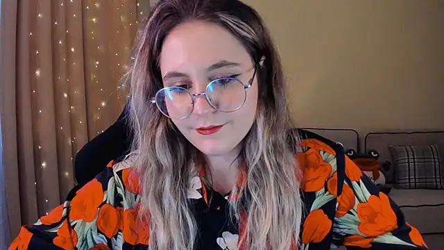 Snapshot of Diana_Flower chatting on 01-07-25, 10:01 Diana Flower online show from 01-07-25, 10:01