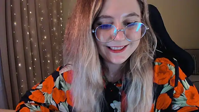 Snapshot of Diana_Flower chatting on 01-07-25, 01:03 Diana Flower online show from 01-07-25, 01:03