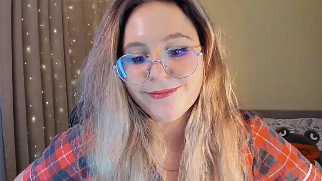Snapshot of Diana_Flower chatting on 01-09-25, 12:09 Diana Flower online show from 01-09-25, 12:09