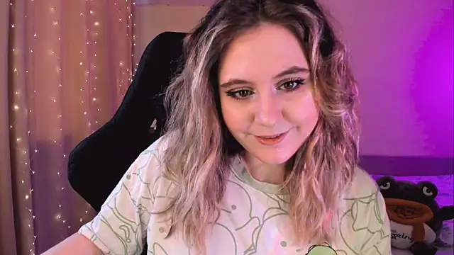 Snapshot of Diana_Flower chatting on 02-18-25, 10:16 Diana Flower online show from 02-18-25, 10:16