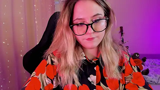 Snapshot of Diana_Flower chatting on 03-15-25, 08:58 Diana Flower online show from 03-15-25, 08:58