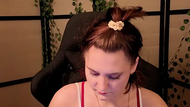 Snapshot of Diana_Flower chatting on 02-12-26, 09:15 Diana Flower online show from 02-12-26, 09:15