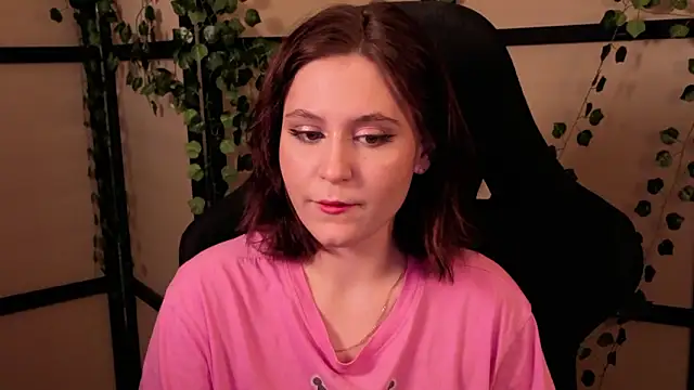 Snapshot of Diana_Flower chatting on 02-25-26, 11:31 Diana Flower online show from 02-25-26, 11:31