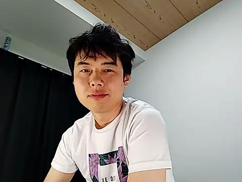 whitebriefboy online show from 09-10-25, 08:42