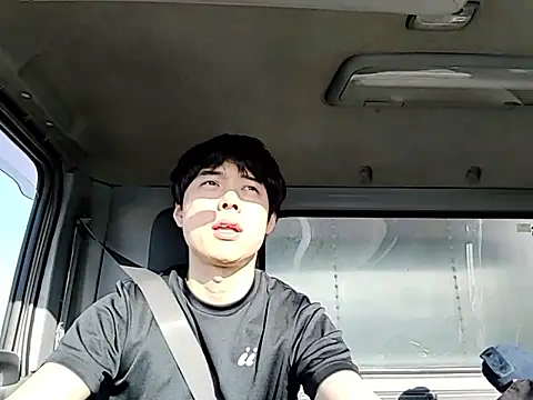 whitebriefboy online show from 05-09-26, 09:53