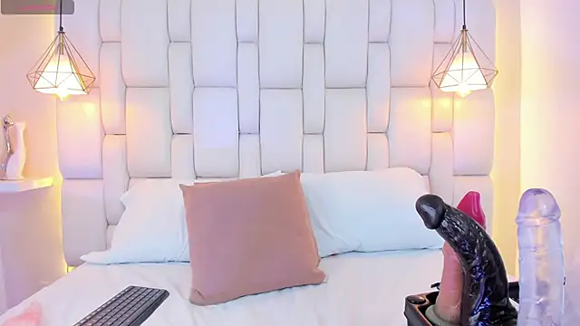 AslyGomez online show from 01-20-25, 02:36