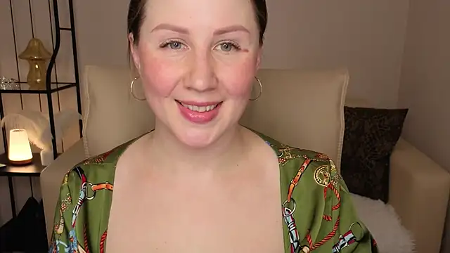 Snapshot of Helens_love chatting on 04-20-26, 08:50 Helens love online show from 04-20-26, 08:50
