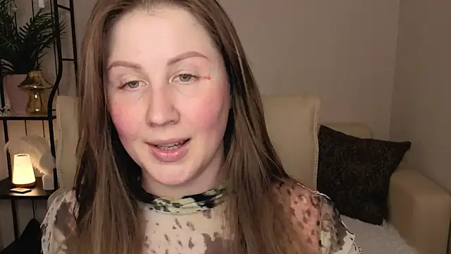 Snapshot of Helens_love chatting on 05-05-26, 08:55 Helens love online show from 05-05-26, 08:55
