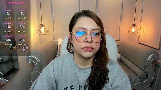Lanna18 online show from 12-29-24, 12:12