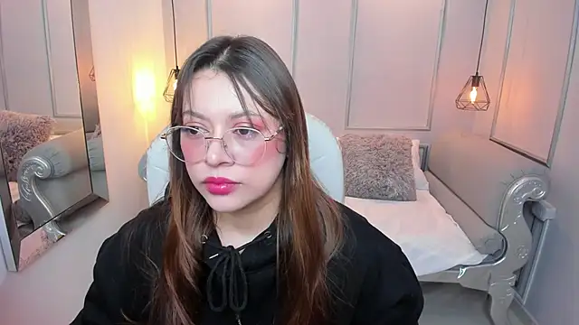 Lanna18 online show from 10-14-25, 11:44