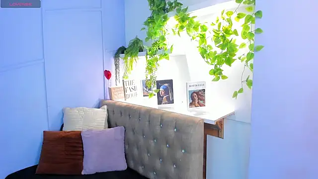 amber-hill online show from 06-30-26, 12:06