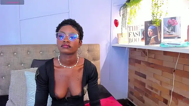 amber-hill online show from 07-18-26, 12:20