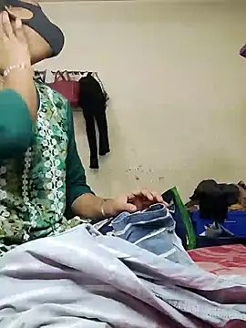 riya190 online show from 02-04-25, 06:06