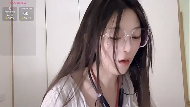 Snapshot of Sweet-Angel999 chatting on 03-03-25, 06:55 Sweet-Angel999 online show from 03-03-25, 06:55