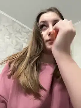Strawberryyyyik online show from 12-23-24, 08:55