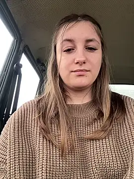 Strawberryyyyik online show from 12-28-24, 10:14