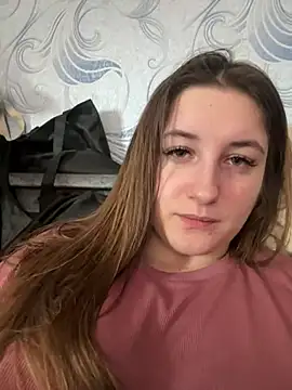 Strawberryyyyik online show from 03-22-25, 10:17