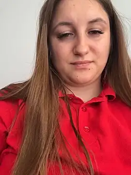 Strawberryyyyik online show from 10-02-25, 10:22